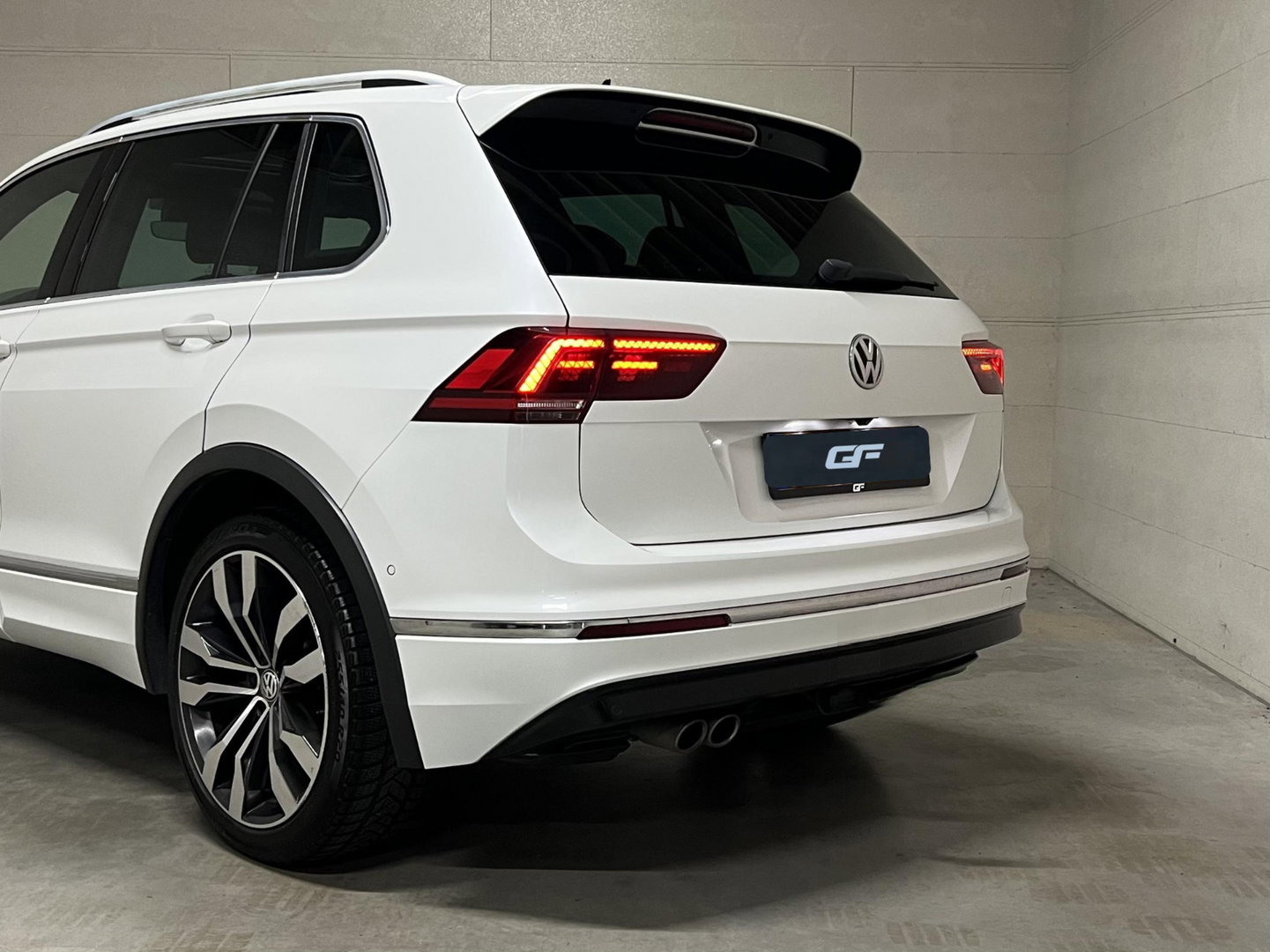 Volkswagen Tiguan 1.5 TSI R-Line Pano Virtual ACC NAP