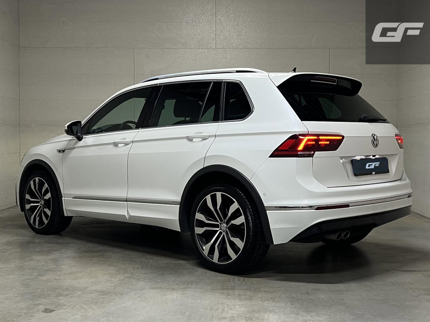 Volkswagen Tiguan 1.5 TSI R-Line Pano Virtual ACC NAP