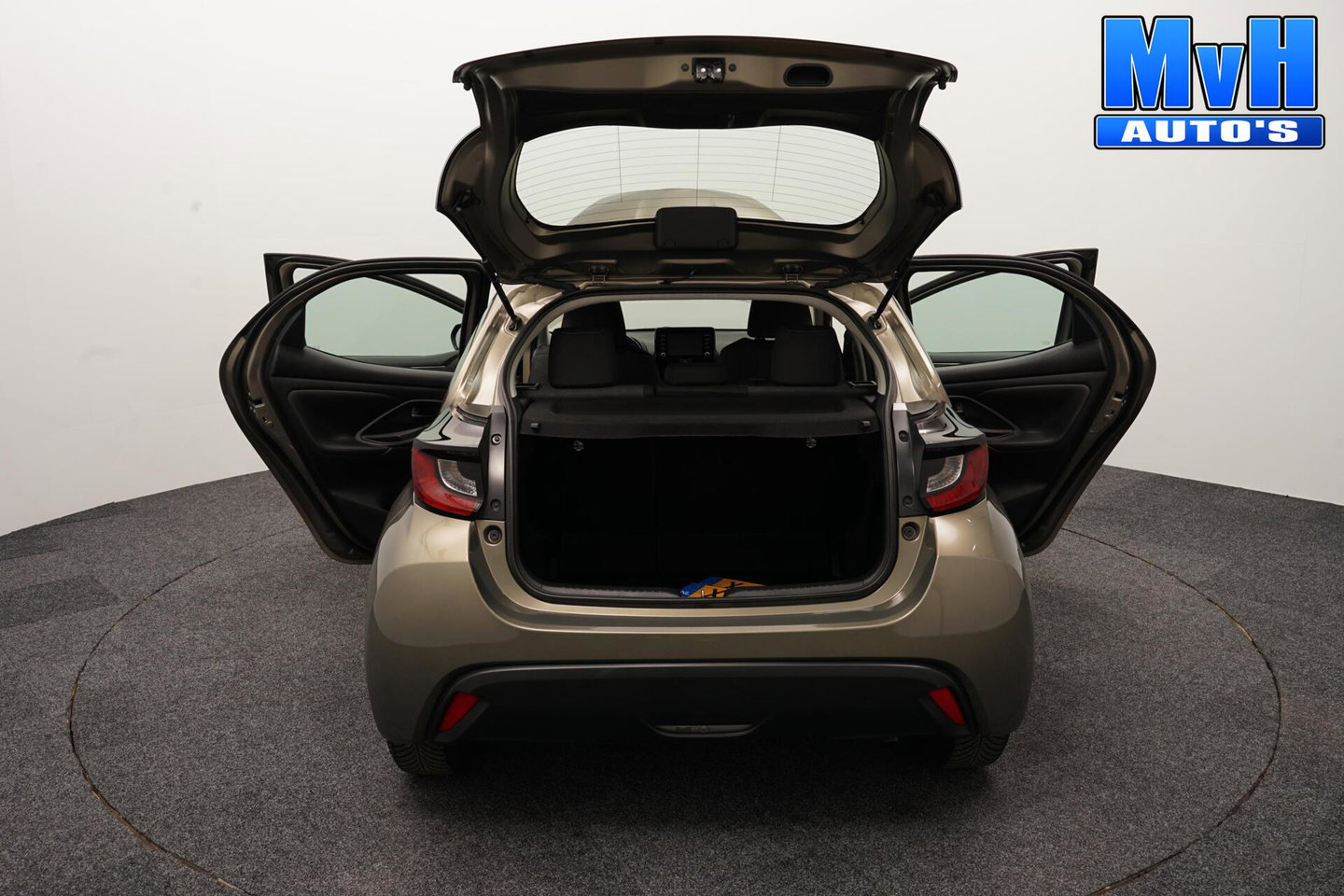 Toyota Yaris 1.5 VVT-i Active|CAMERA|ADAP.CRUISE|CARPLAY|NAP