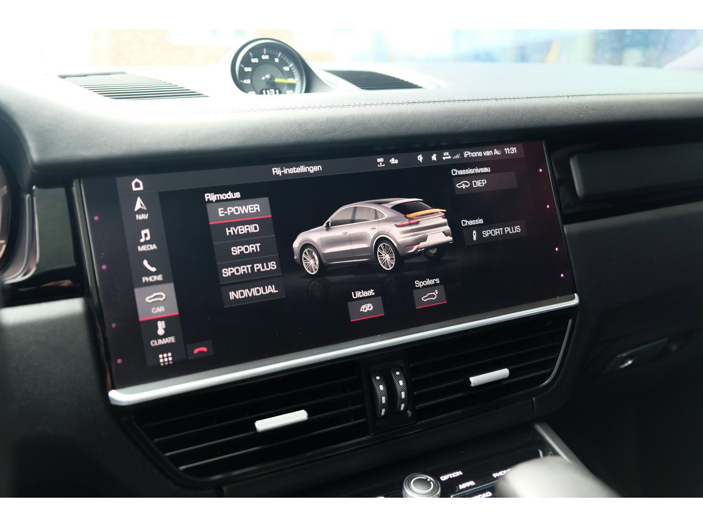 Porsche Cayenne Coupé 4.0 V8 Turbo S 680pk E-Hybrid Panoramadak *SOH 89%* Keramisch *BTW* Massage Trekhaak Stoelkoeling Luchtvering