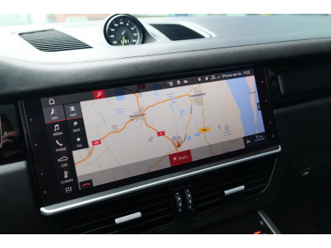 Porsche Cayenne Coupé 4.0 V8 Turbo S 680pk E-Hybrid Panoramadak *SOH 89%* Keramisch *BTW* Massage Trekhaak Stoelkoeling Luchtvering