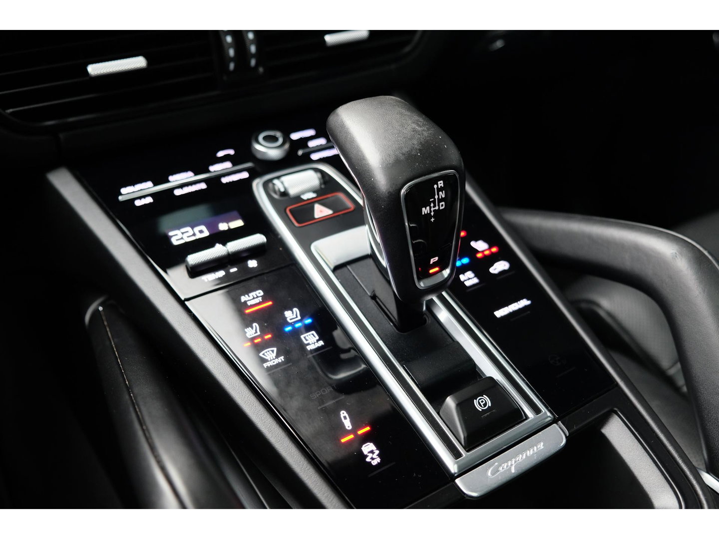 Porsche Cayenne Coupé 4.0 V8 Turbo S 680pk E-Hybrid Panoramadak *SOH 89%* Keramisch *BTW* Massage Trekhaak Stoelkoeling Luchtvering