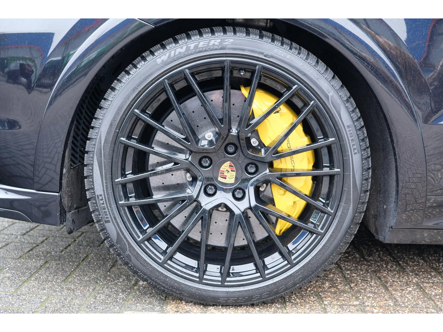 Porsche Cayenne Coupé 4.0 V8 Turbo S 680pk E-Hybrid Panoramadak *SOH 89%* Keramisch *BTW* Massage Trekhaak Stoelkoeling Luchtvering