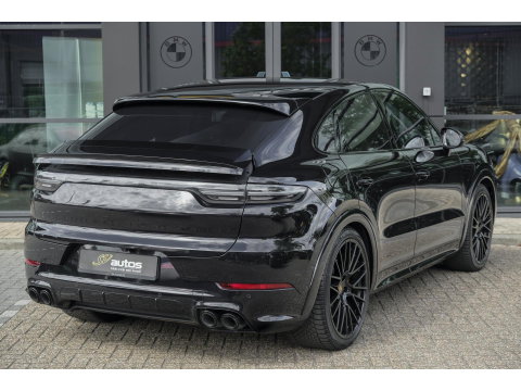 Porsche Cayenne Coupé 4.0 V8 Turbo S 680pk E-Hybrid Panoramadak *SOH 89%* Keramisch *BTW* Massage Trekhaak Stoelkoeling Luchtvering