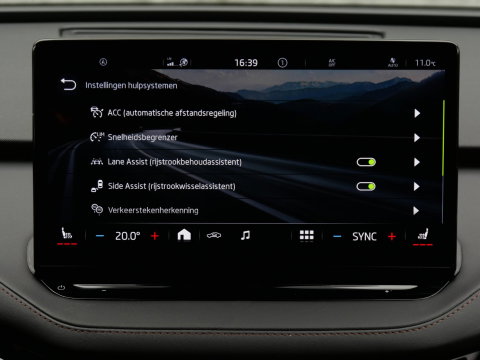 Škoda Enyaq iV 80 LEER/ ADAPTIVE CRUISE/ TREKHAAK/ BLINDSPOT/ ELEKT. STOEL/ SOH 90%