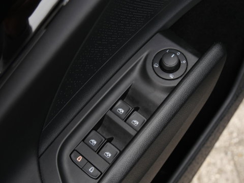 Škoda Enyaq iV 80 LEER/ ADAPTIVE CRUISE/ TREKHAAK/ BLINDSPOT/ ELEKT. STOEL/ SOH 90%