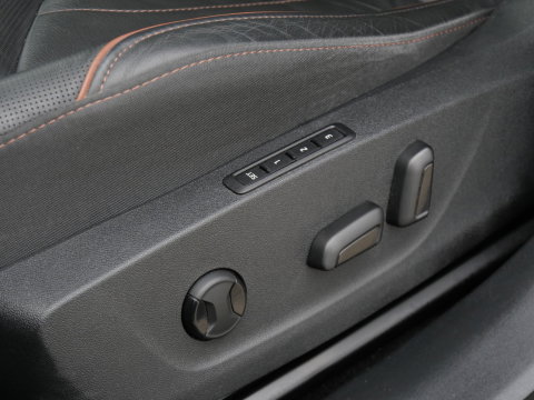 Škoda Enyaq iV 80 LEER/ ADAPTIVE CRUISE/ TREKHAAK/ BLINDSPOT/ ELEKT. STOEL/ SOH 90%