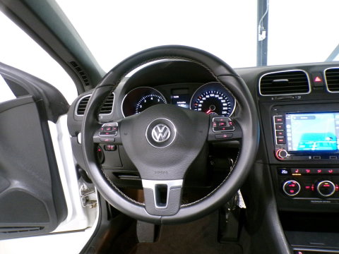 Volkswagen Golf Cabriolet 1.2 TSI Highline CUP Edition Apple-carplay Stoelverwarming Xenon-LED Parkeersensoren Trekhaak Garantie