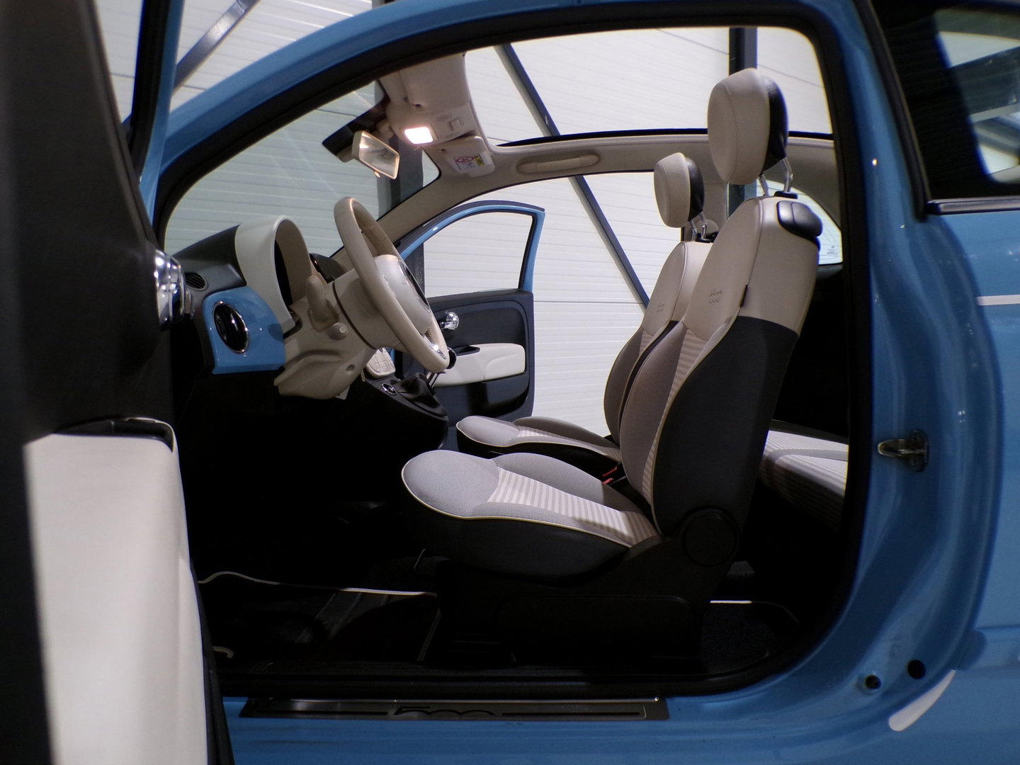 Fiat 500C 0.9 TwinAir Turbo Spiaggina 58 "Origineel NL!" Apple-Carplay Parkeersensoren Navigatie Cruise-control Bluetooth DAB+