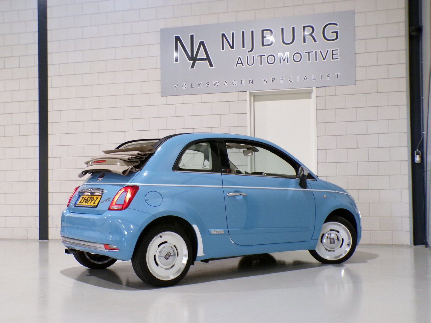 Fiat 500C 0.9 TwinAir Turbo Spiaggina 58 "Origineel NL!" Apple-Carplay Parkeersensoren Navigatie Cruise-control Bluetooth DAB+