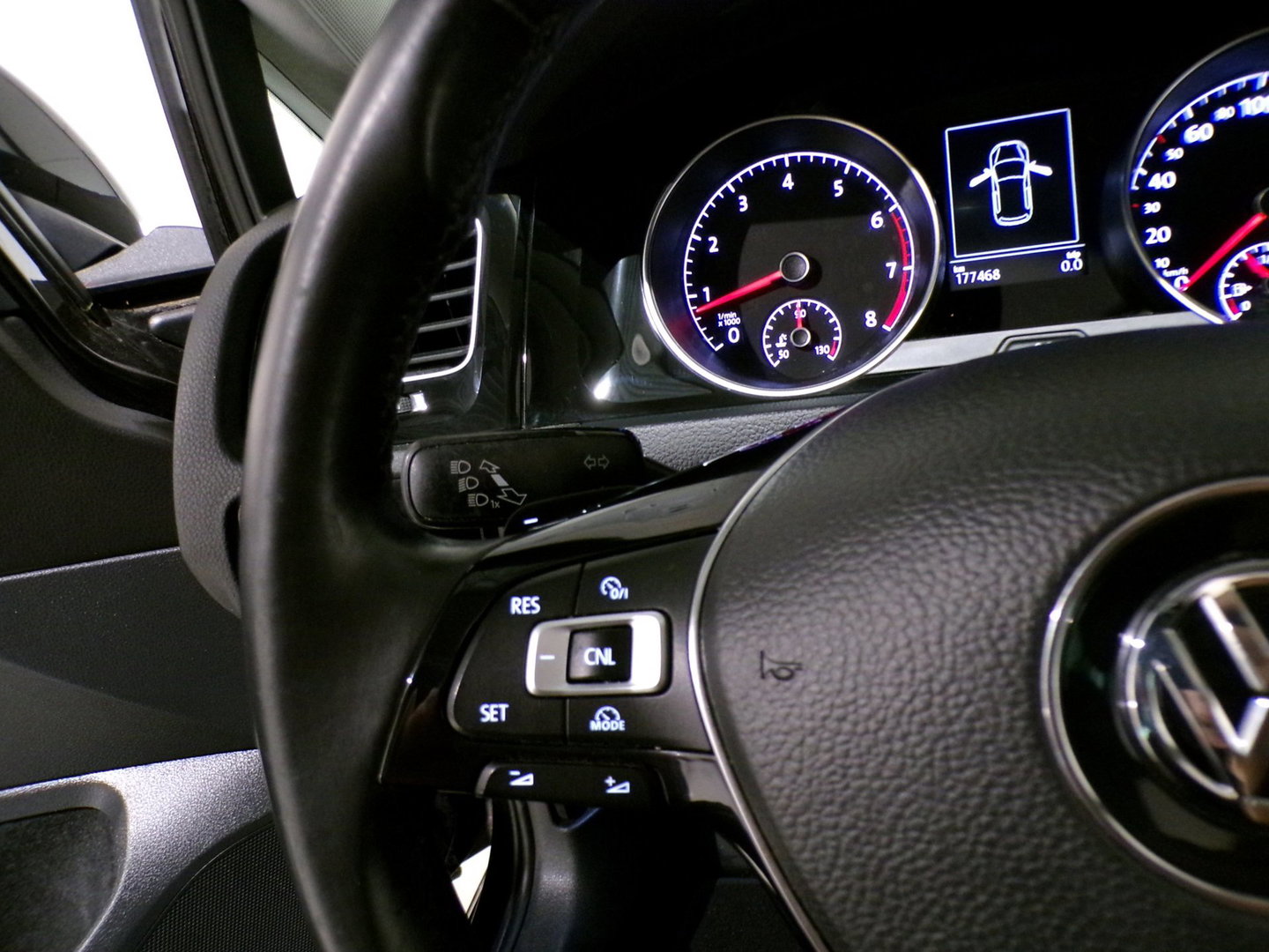 Volkswagen Golf 1.4 TSI ACT Highline "Automaat" Pano Stoelverwarming Trekhaak Xenon-LED Massage-stoel Camera Keyless Parkeersensor