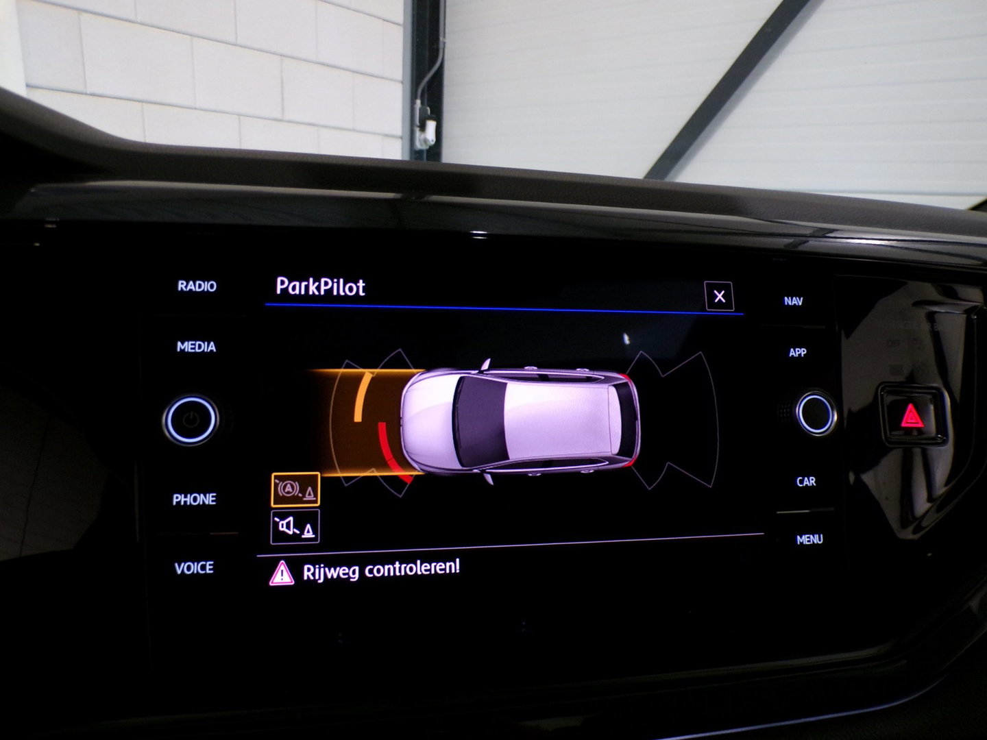 Volkswagen Polo 1.0 TSI Highline R-Line "Origineel NL!" 2x R Line Pano Led Virtual Apple-Carplay Parkeersensor Drive-mode Adaptive