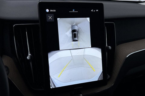 Volvo XC60 T8 Plus Dark | 19 Inch | Harman/Kardon | Memory | 360° Camera | BLIS | Stoel+Stuurverwarming | ACC