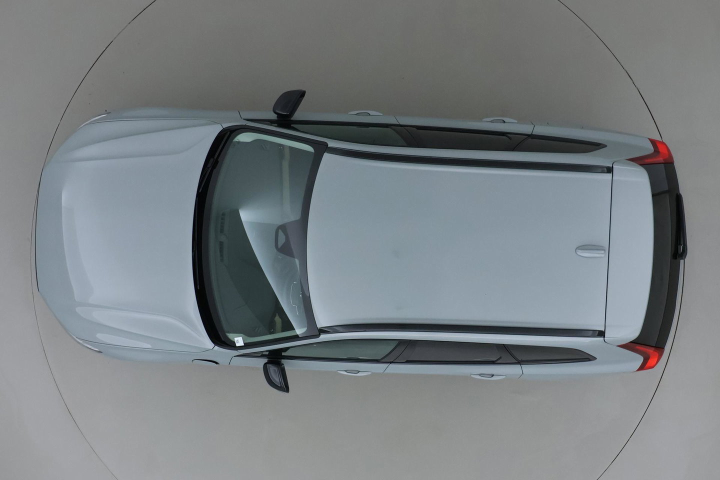 Volvo XC60 T8 Plus Dark | 19 Inch | Harman/Kardon | Memory | 360° Camera | BLIS | Stoel+Stuurverwarming | ACC