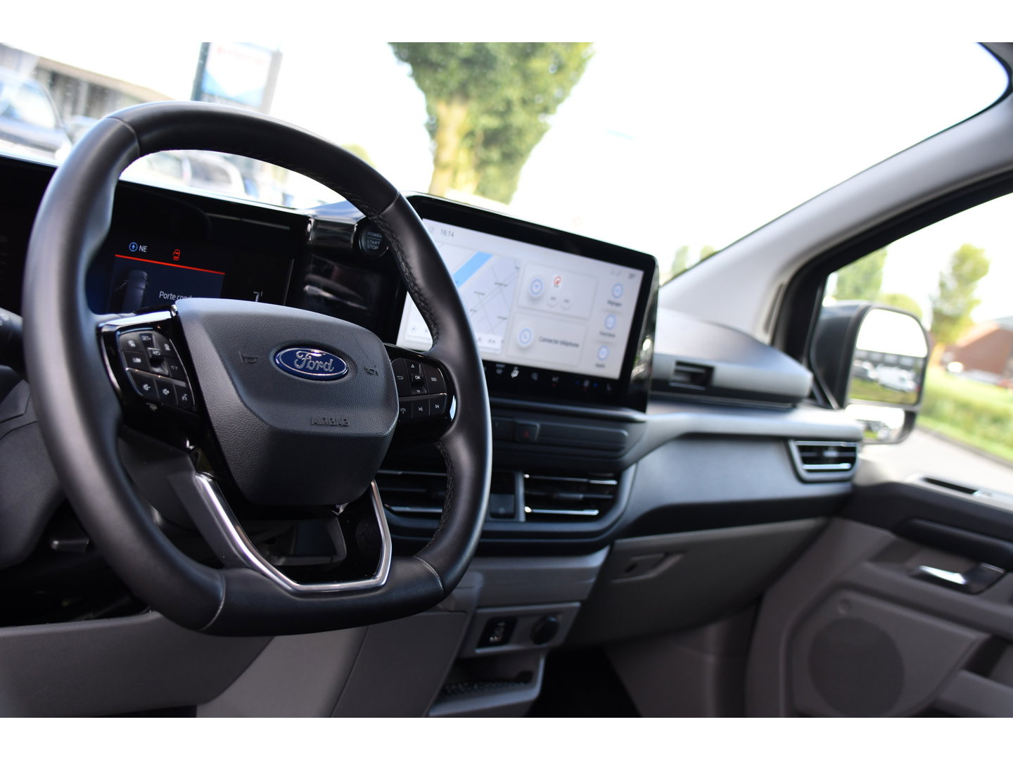 Ford Transit Custom 320 2.0 TDCI L2H1 Limited DC Adaptieve Cruise, 360 Camera, Carplay, Automaat, LED, 2 x Schuifdeur, Stoelverwarming, Virtual, 170pk, Sensoren, Uniek!
