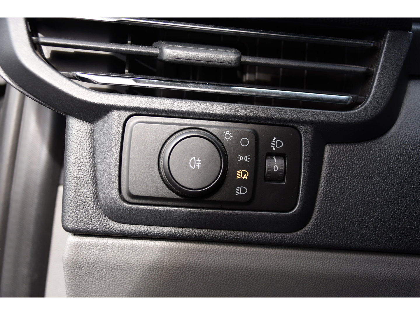 Ford Transit Custom 320 2.0 TDCI L2H1 Limited DC Adaptieve Cruise, 360 Camera, Carplay, Automaat, LED, 2 x Schuifdeur, Stoelverwarming, Virtual, 170pk, Sensoren, Uniek!