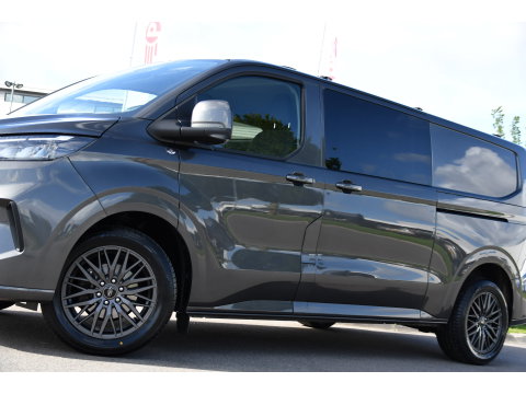 Ford Transit Custom 320 2.0 TDCI L2H1 Limited DC Adaptieve Cruise, 360 Camera, Carplay, Automaat, LED, 2 x Schuifdeur, Stoelverwarming, Virtual, 170pk, Sensoren, Uniek!