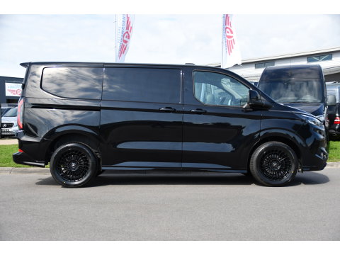 Ford Transit Custom 320 2.0 TDCI L1H1 Sport AWD Black Edition Adaptieve Cruise, 360 Camera, Carplay, B&O, Electrische Stoel, 170pk, LED, 4x4, Stoelverwarming, Stuurverwarming, Uniek!