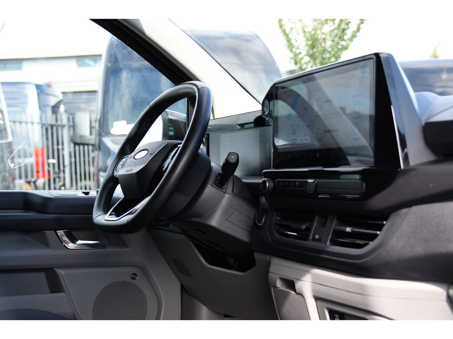 Ford Transit Custom 320 2.0 TDCI L1H1 Sport AWD Black Edition Adaptieve Cruise, 360 Camera, Carplay, B&O, Electrische Stoel, 170pk, LED, 4x4, Stoelverwarming, Stuurverwarming, Uniek!