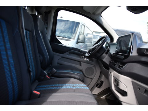Ford Transit Custom 320 2.0 TDCI L1H1 Sport AWD Black Edition Adaptieve Cruise, 360 Camera, Carplay, B&O, Electrische Stoel, 170pk, LED, 4x4, Stoelverwarming, Stuurverwarming, Uniek!
