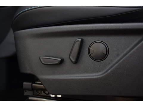 Ford Transit Custom 320 2.0 TDCI L1H1 Sport AWD Black Edition Adaptieve Cruise, 360 Camera, Carplay, B&O, Electrische Stoel, 170pk, LED, 4x4, Stoelverwarming, Stuurverwarming, Uniek!
