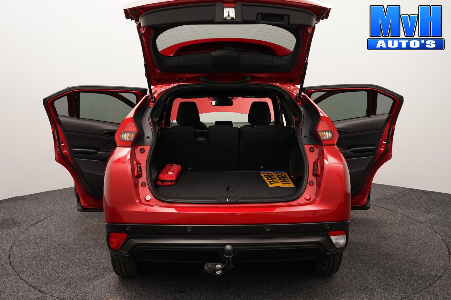 Mitsubishi Eclipse Cross 1.5 DI-T Black Edition|360°|TREKH