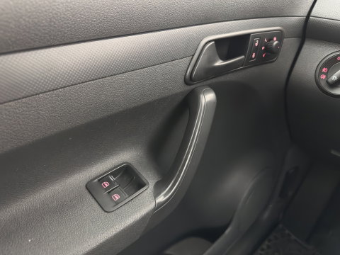 Volkswagen Caddy 1.6 TDI BMT *NAVI-FULLMAP | LEATHER-FABRIC | AIRCO | CRUISE | PDC | COMFORT-SEATS*