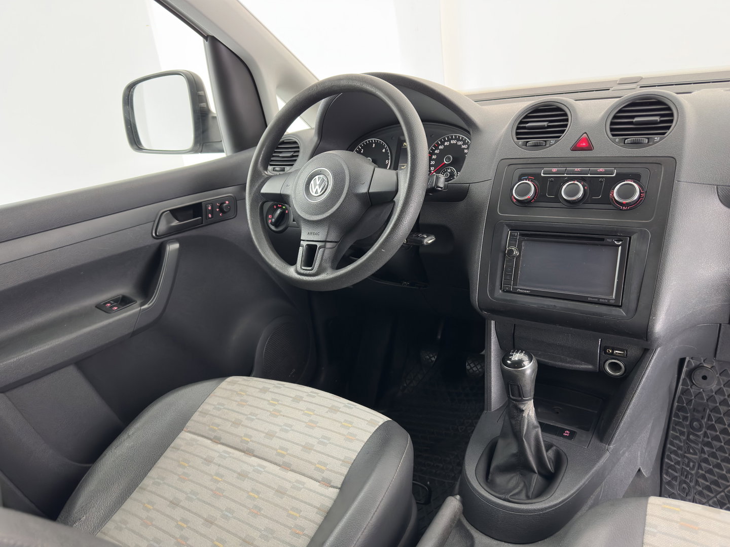 Volkswagen Caddy 1.6 TDI BMT *NAVI-FULLMAP | LEATHER-FABRIC | AIRCO | CRUISE | PDC | COMFORT-SEATS*