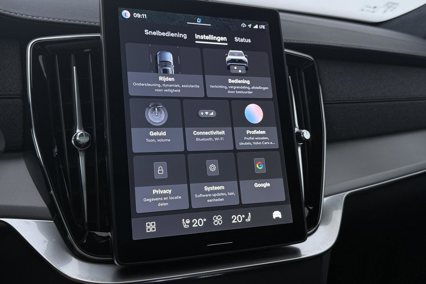 Volvo XC90 T8 Ultra Black Edition | Bowers&Wilkins | Luchtvering | Panoramadak | Trekhaak | 360° Camera | Massage | Stoelventilatie | 22 Inch