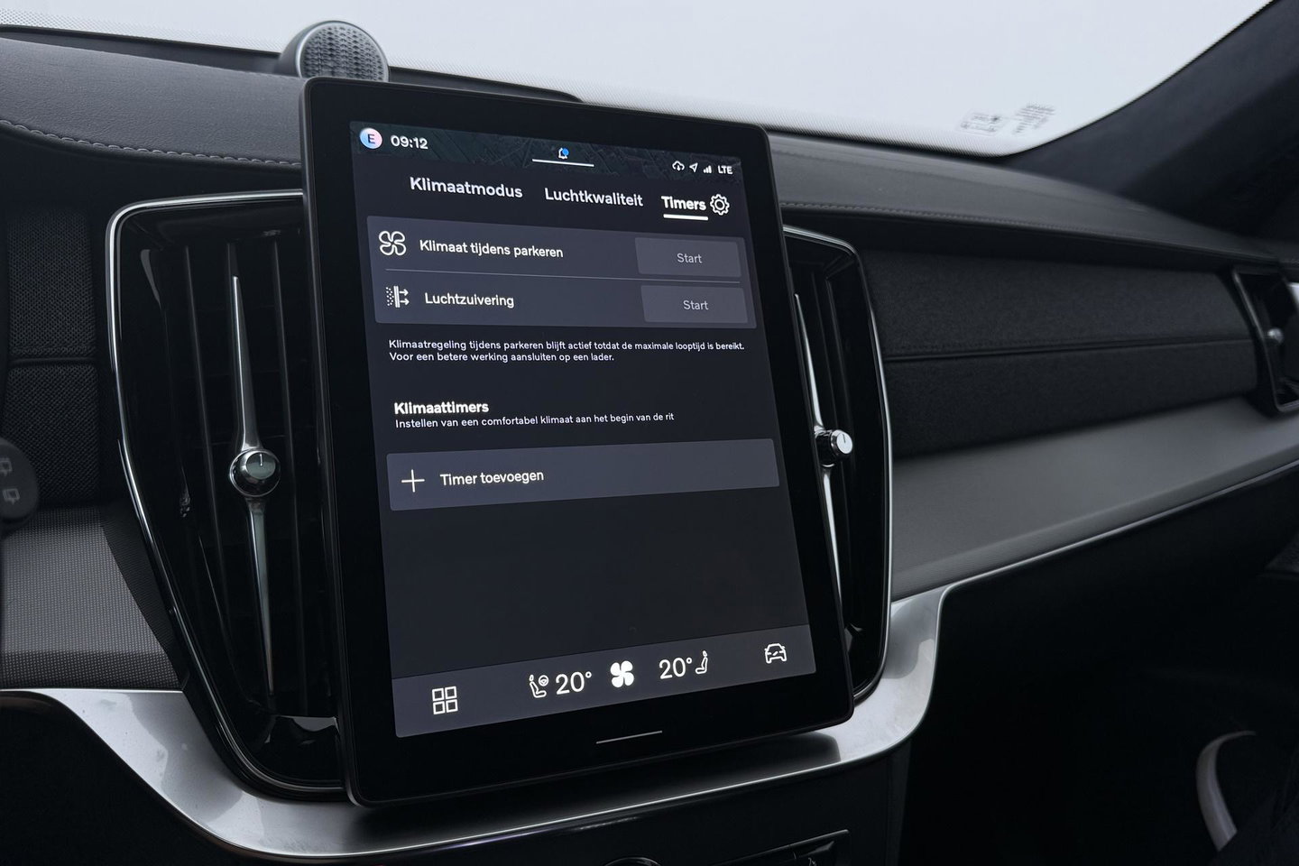 Volvo XC90 T8 Ultra Black Edition | Bowers&Wilkins | Luchtvering | Panoramadak | Trekhaak | 360° Camera | Massage | Stoelventilatie | 22 Inch