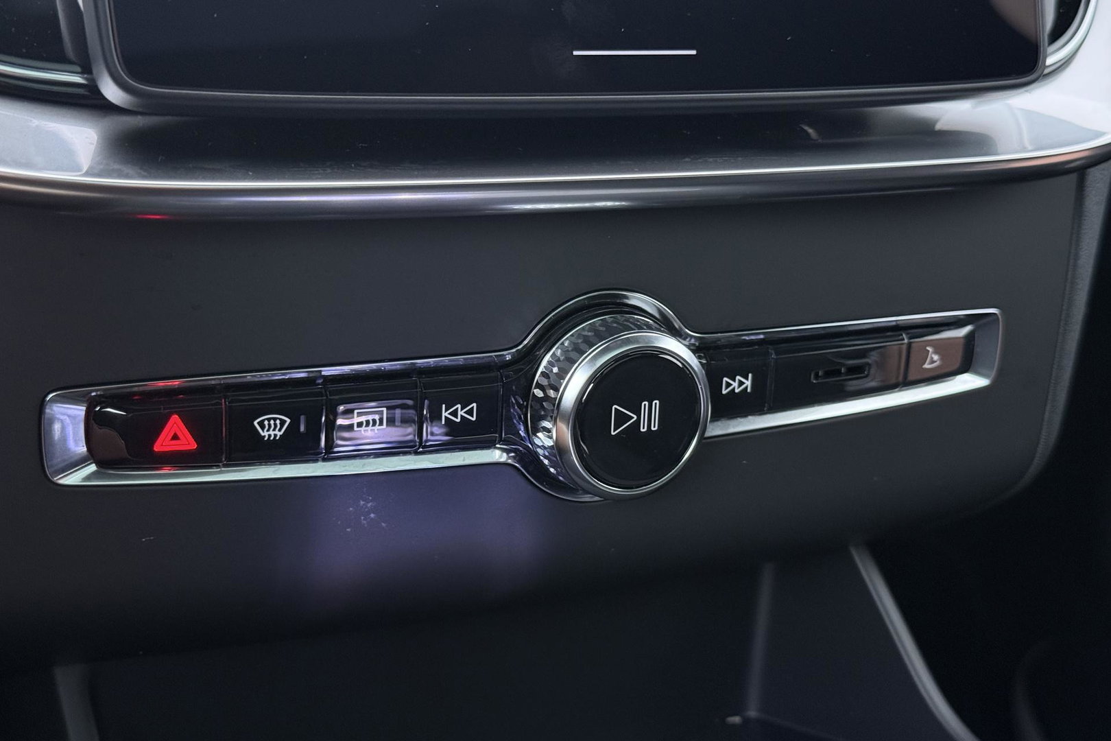 Volvo XC90 T8 Ultra Black Edition | Bowers&Wilkins | Luchtvering | Panoramadak | Trekhaak | 360° Camera | Massage | Stoelventilatie | 22 Inch