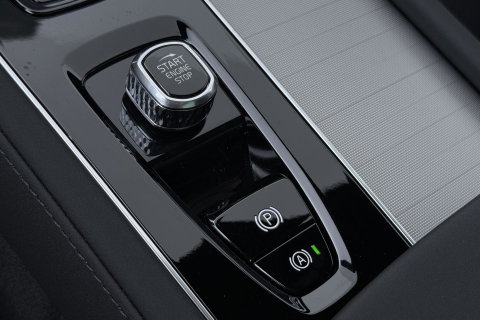 Volvo XC90 T8 Ultra Black Edition | Bowers&Wilkins | Luchtvering | Panoramadak | Trekhaak | 360° Camera | Massage | Stoelventilatie | 22 Inch
