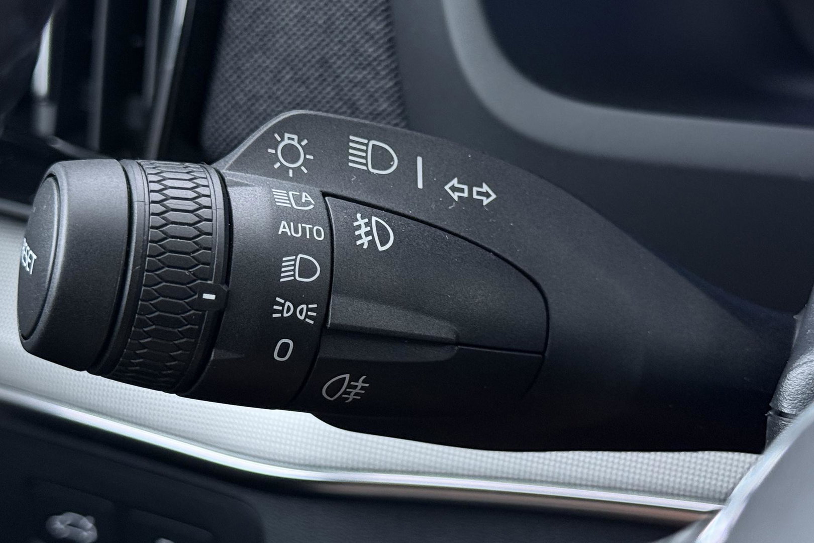 Volvo XC90 T8 Ultra Black Edition | Bowers&Wilkins | Luchtvering | Panoramadak | Trekhaak | 360° Camera | Massage | Stoelventilatie | 22 Inch