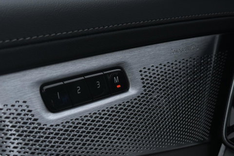 Volvo XC90 T8 Ultra Black Edition | Bowers&Wilkins | Luchtvering | Panoramadak | Trekhaak | 360° Camera | Massage | Stoelventilatie | 22 Inch