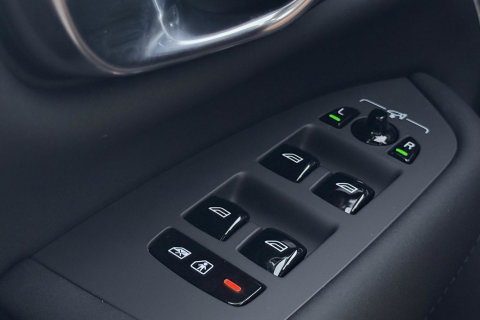 Volvo XC90 T8 Ultra Black Edition | Bowers&Wilkins | Luchtvering | Panoramadak | Trekhaak | 360° Camera | Massage | Stoelventilatie | 22 Inch
