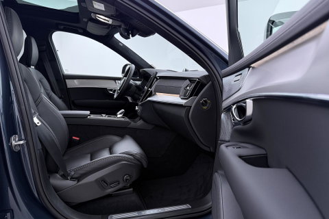 Volvo XC90 T8 Ultra Black Edition | Bowers&Wilkins | Luchtvering | Panoramadak | Trekhaak | 360° Camera | Massage | Stoelventilatie | 22 Inch