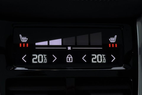 Volvo XC90 T8 Ultra Black Edition | Bowers&Wilkins | Luchtvering | Panoramadak | Trekhaak | 360° Camera | Massage | Stoelventilatie | 22 Inch