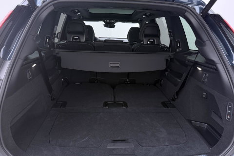 Volvo XC90 T8 Ultra Black Edition | Bowers&Wilkins | Luchtvering | Panoramadak | Trekhaak | 360° Camera | Massage | Stoelventilatie | 22 Inch