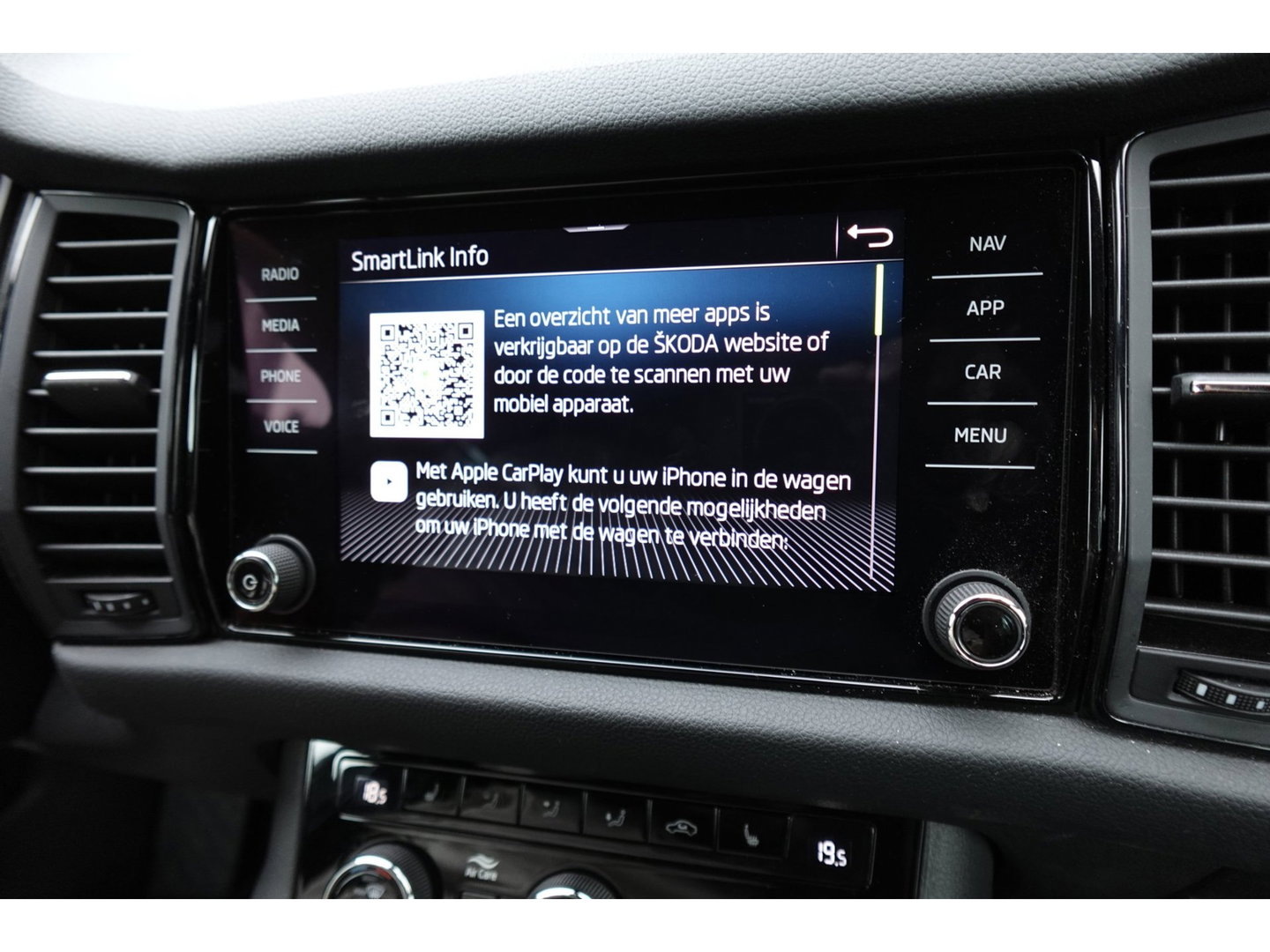 Škoda Kodiaq 1.5 TSI Business Edition Plus PANO CAM MEMORY