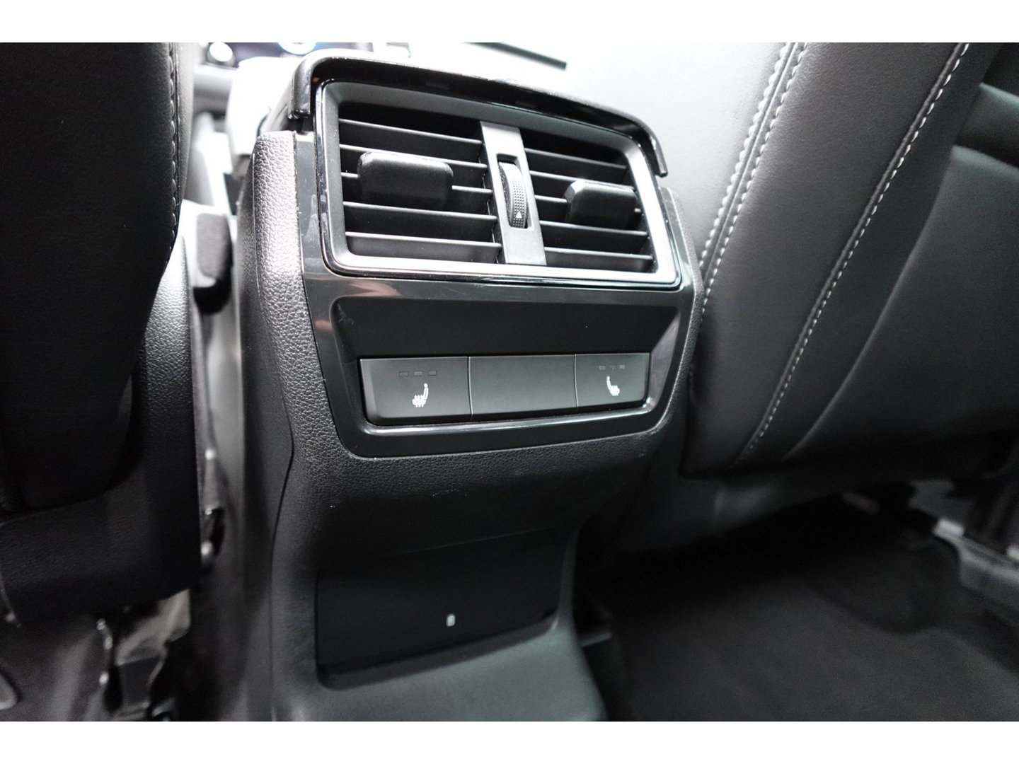 Škoda Kodiaq 1.5 TSI Business Edition Plus PANO CAM MEMORY