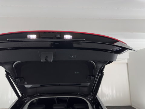 Audi e-tron Sportback 55 quattro Business edition Plus 95 kWh 3-Fase-11kW] {SoH-94%} *PANO | LEATHER | ADAPTIVE-CRUISE | MEMORY-PACK | FULL-LED | DIGI-COCKPIT | KEYLESS | CAMERA | PRIVACY-GLASS | HEATED-COMFORTSEATS | DAB+ | 21''ALU*
