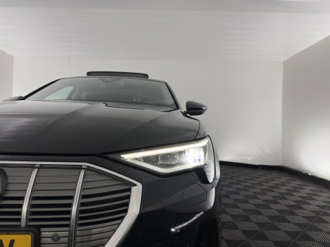 Audi e-tron Sportback 55 quattro Business edition Plus 95 kWh 3-Fase-11kW] {SoH-94%} *PANO | LEATHER | ADAPTIVE-CRUISE | MEMORY-PACK | FULL-LED | DIGI-COCKPIT | KEYLESS | CAMERA | PRIVACY-GLASS | HEATED-COMFORTSEATS | DAB+ | 21''ALU*