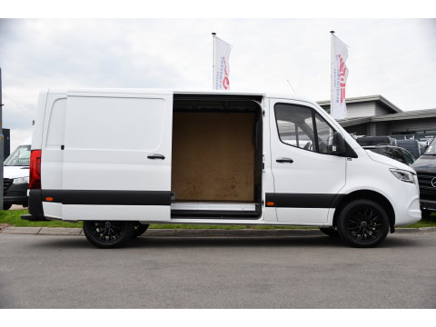 Mercedes-Benz Sprinter 319 V6 3.0 CDI L2H1 PB Edition Adaptieve Cruise, Carplay, Camera, LED, Automaat, Trekhaak, Multimedia, 190pk, Geveerde Stoel, Uniek!