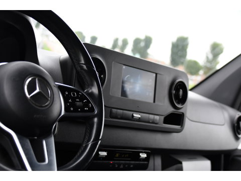 Mercedes-Benz Sprinter 319 V6 3.0 CDI L2H1 PB Edition Adaptieve Cruise, Carplay, Camera, LED, Automaat, Trekhaak, Multimedia, 190pk, Geveerde Stoel, Uniek!