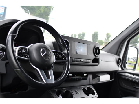 Mercedes-Benz Sprinter 319 V6 3.0 CDI L2H1 PB Edition Adaptieve Cruise, Carplay, Camera, LED, Automaat, Trekhaak, Multimedia, 190pk, Geveerde Stoel, Uniek!