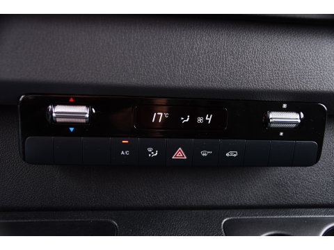 Mercedes-Benz Sprinter 319 V6 3.0 CDI L2H1 PB Edition Adaptieve Cruise, Carplay, Camera, LED, Automaat, Trekhaak, Multimedia, 190pk, Geveerde Stoel, Uniek!