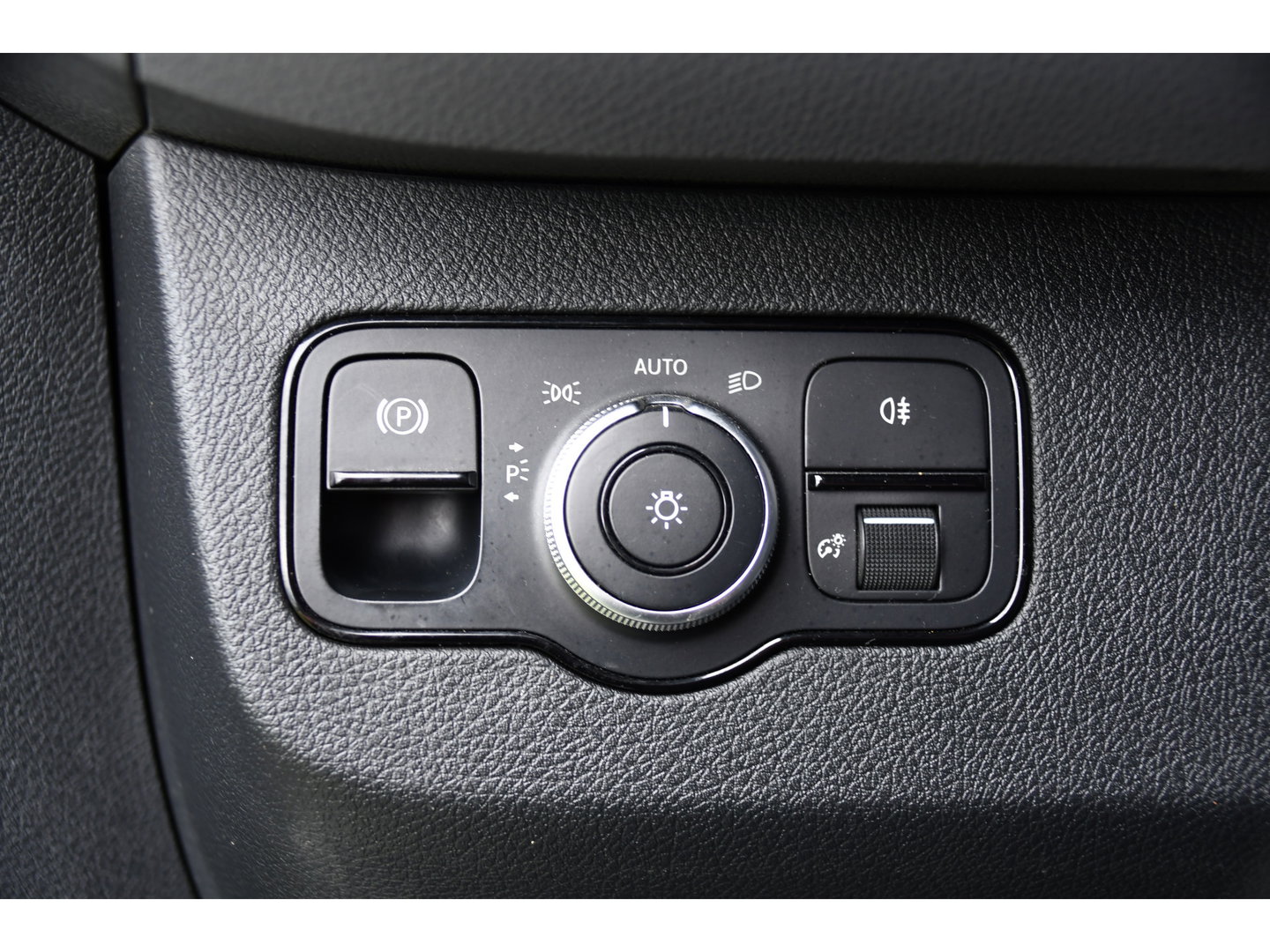 Mercedes-Benz Sprinter 319 V6 3.0 CDI L2H1 PB Edition Adaptieve Cruise, Carplay, Camera, LED, Automaat, Trekhaak, Multimedia, 190pk, Geveerde Stoel, Uniek!