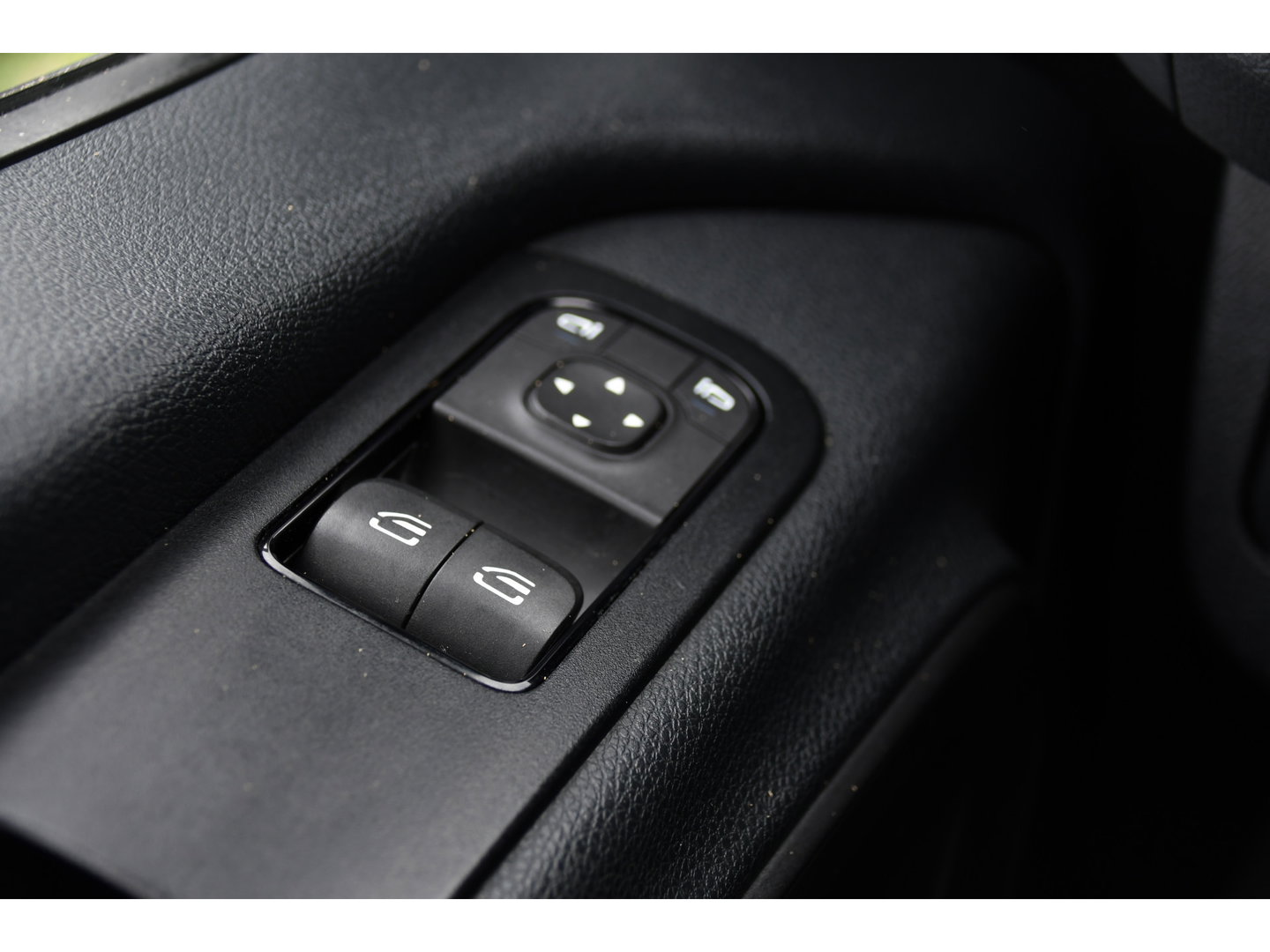 Mercedes-Benz Sprinter 319 V6 3.0 CDI L2H1 PB Edition Adaptieve Cruise, Carplay, Camera, LED, Automaat, Trekhaak, Multimedia, 190pk, Geveerde Stoel, Uniek!