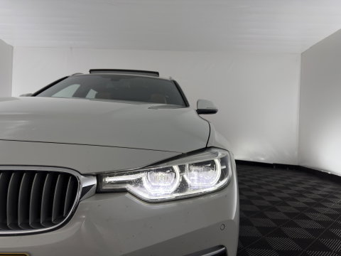 BMW 3 Serie Touring 318i Luxury Edition (INCL.BTW) Aut. *PANO | LEATHER | FULL-LED | HEATED-SPORTSEATS | DIGI-COCKPIT | NAVI-FULLMAP | ECC | PDC | CRUISE | 17''ALU | TOWBAR*