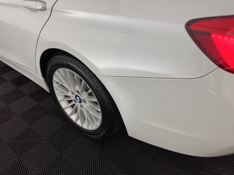 BMW 3 Serie Touring 318i Luxury Edition (INCL.BTW) Aut. *PANO | LEATHER | FULL-LED | HEATED-SPORTSEATS | DIGI-COCKPIT | NAVI-FULLMAP | ECC | PDC | CRUISE | 17''ALU | TOWBAR*